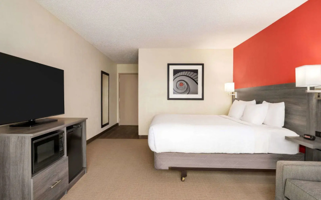 Ramada by Wyndham Tucson Airport
