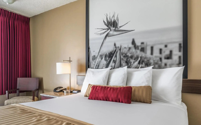 Kings Inn Anaheim at the Park & Convention Center