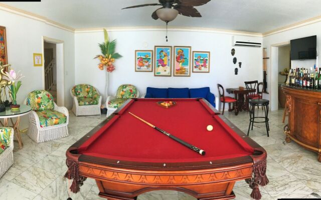 Ocean West Boutique Hotel