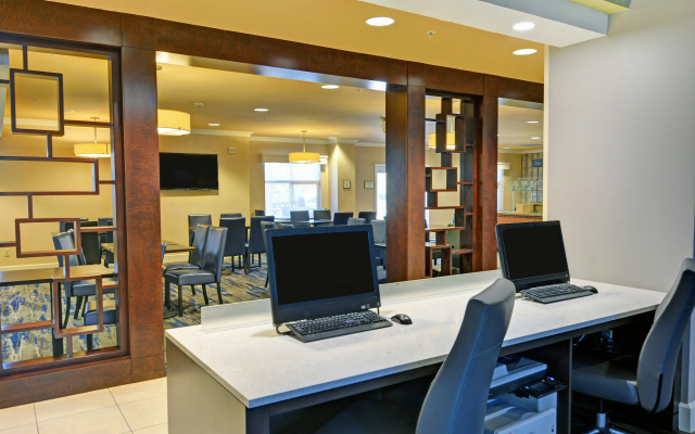 Embassy Suites by Hilton Valencia