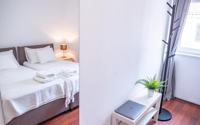 Pinna Apartments Hvar