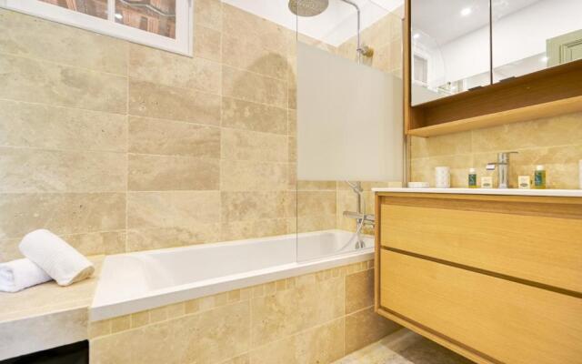 Maison Mas-Blanc-des-Alpilles, 7 pièces, 8 personnes - FR-1-599-9