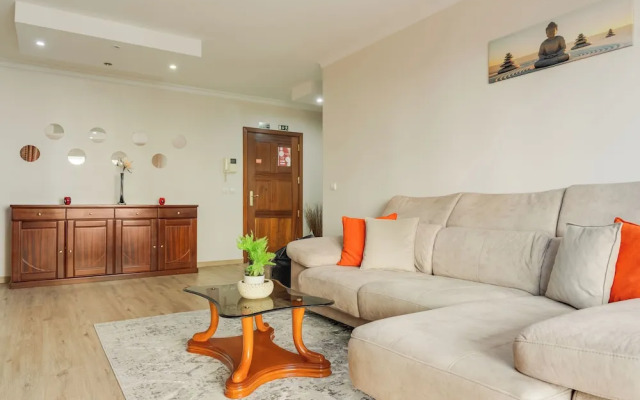 Steven Apartment by HRM