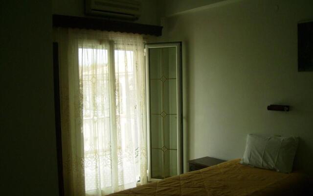 Gerekos Studios and Apartments