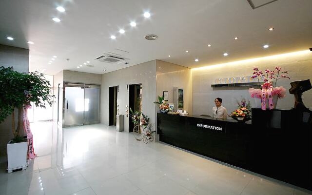Cleopatra Hotel