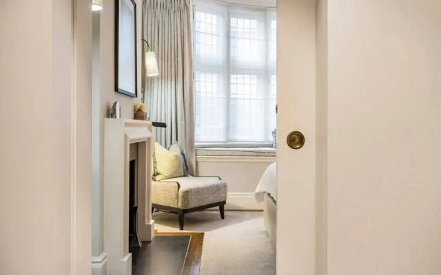 Mayfair Home Private Parking Central AC