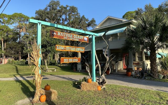 Nature Coast Inn and Cottages