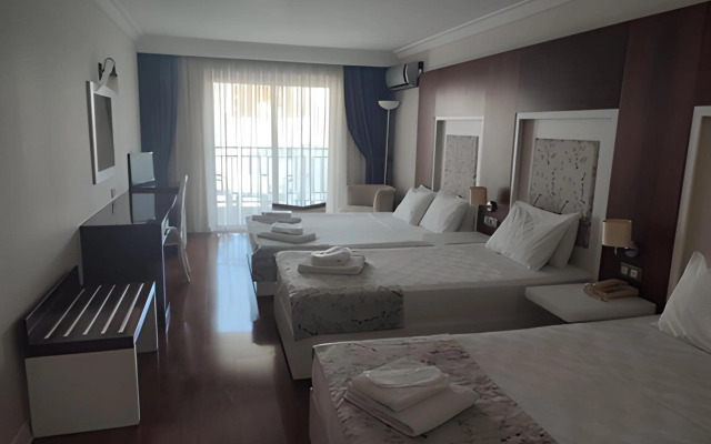 Sentinus Beach Hotel