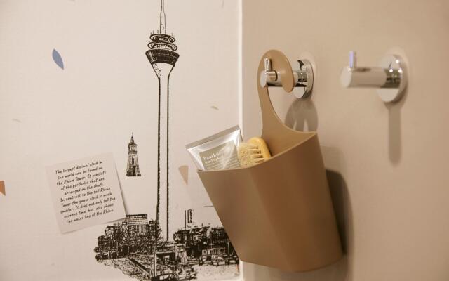 Holiday Inn - the niu, Hub Dusseldorf Messe by IHG