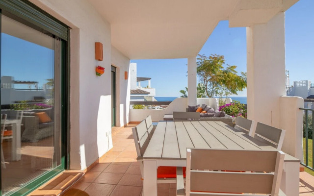 2193-Moderno apto con terraza vista al mar