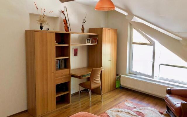 Corner house apartment