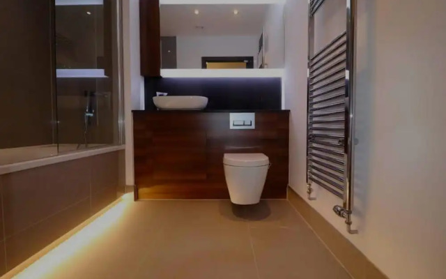 Dartford Apartment - Sleeps 3 - Central Stay