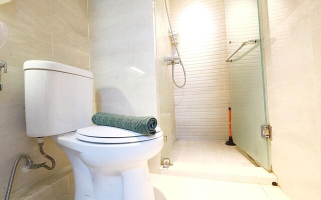 Spacious Apartment at Green Bay Pluit
