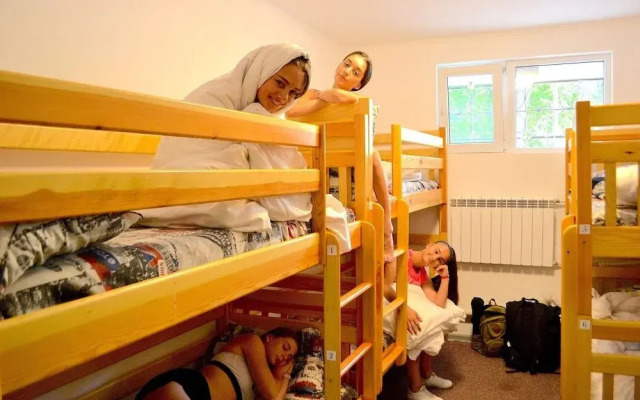 Hostel N1 Light
