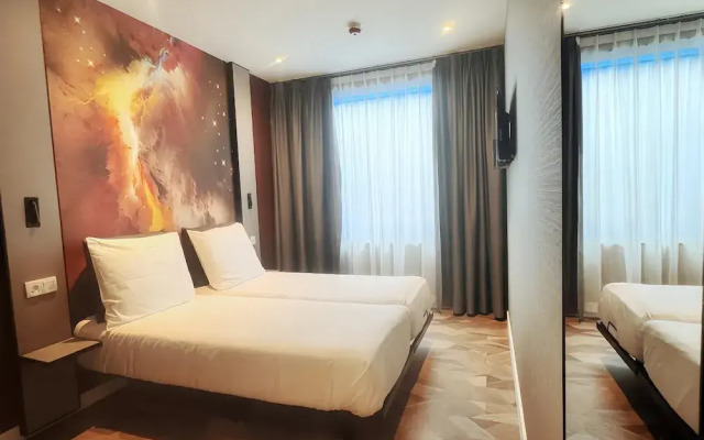 Nebula Hotel by INE'S