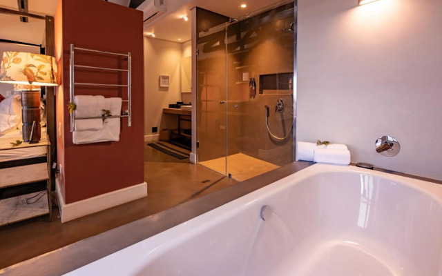 Zulu Rock Lodge - Babanango Game Reserve