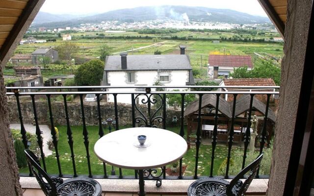 Casa Antiga Do Monte