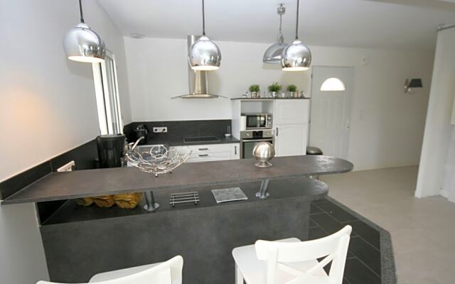 Modern villa in Plouneour-Trez  with private pool