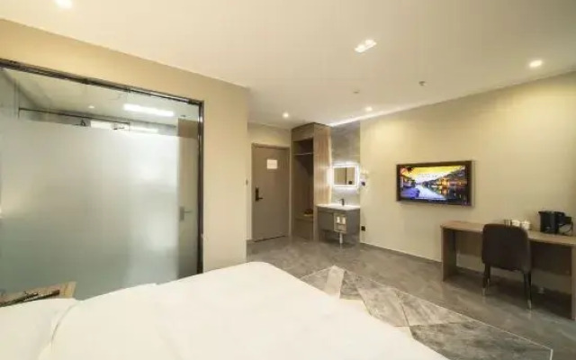 Snail Business Hotel (Jiaxing Pinghu East Lake Scenic Area Branch)