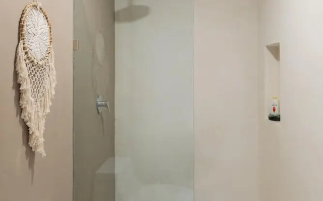 Elegant Eco-chic Condo Amongst Nature in Aldea Zama Wifi Concierge