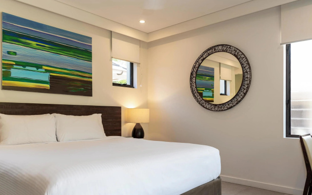 Pullman Port Douglas Sea Temple Resort and Spa – Guest Rooms – Craiglie