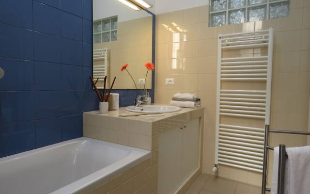 Santa Croce Apartments