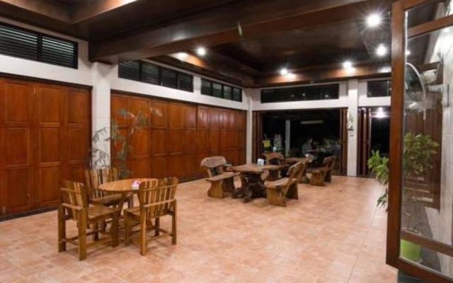 Bungalows @ Maikhao