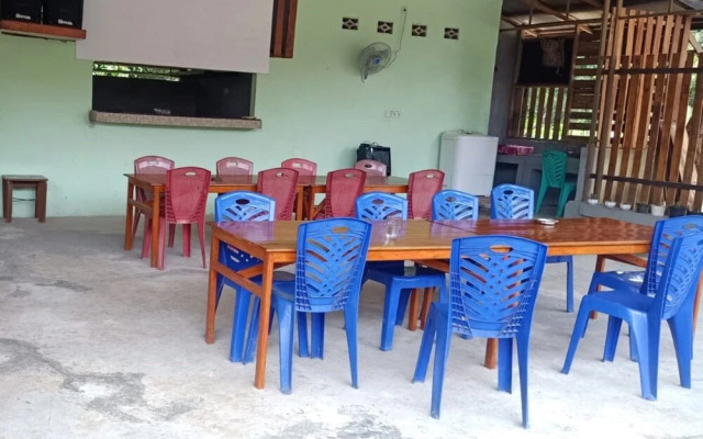 Penginapan asidik