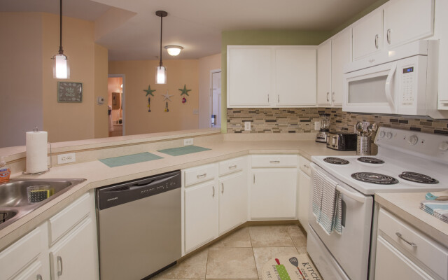 Exquisite Avalon Clearwater Condo,Minutes To Beach