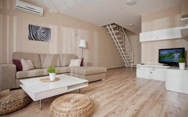 Atia Resort