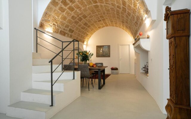 1700's House with Panoramic Rooftop Terrace in Matino