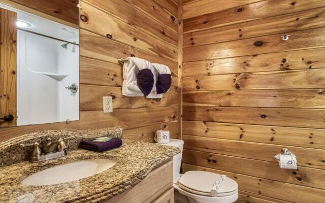 Serenity Mountain Pool Lodge - Nine Bedroom Cabin