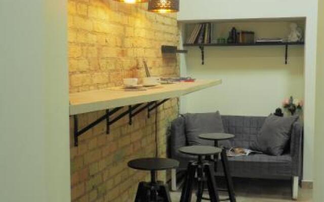 Emi Apartment