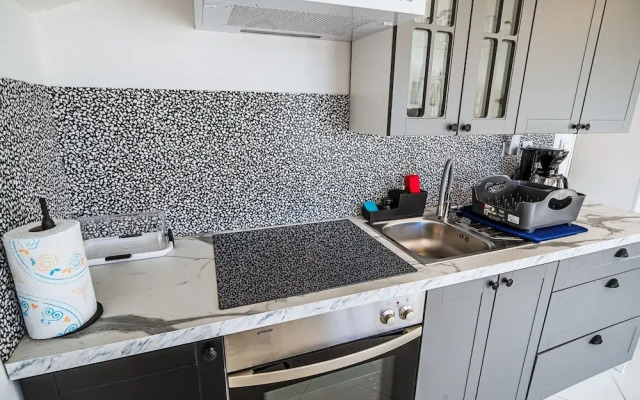Sleek and Stylish Umag Apartments With Sea View