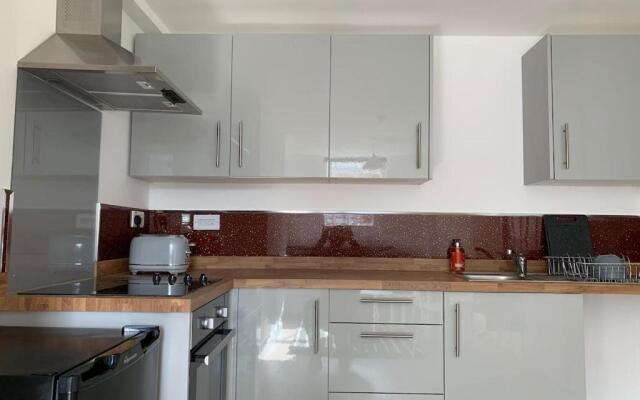 Granby Apartments F-3