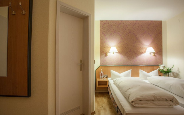 Waldsee Hotel am Wirchensee