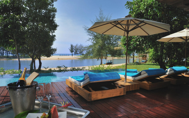 Wanakarn Beach Resort & Spa