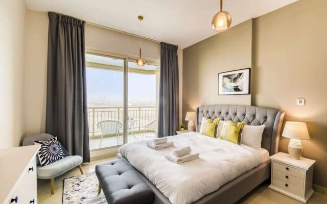 Spectacular Apartment in The Views