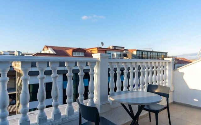WP White Palace Hotel