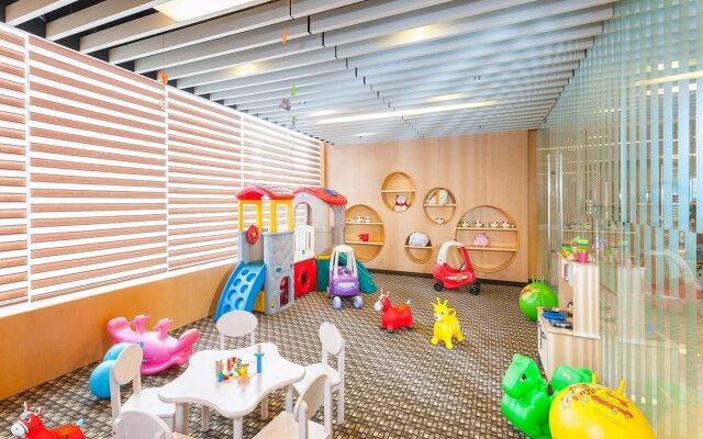 Oakwood Residence Funder Cheng