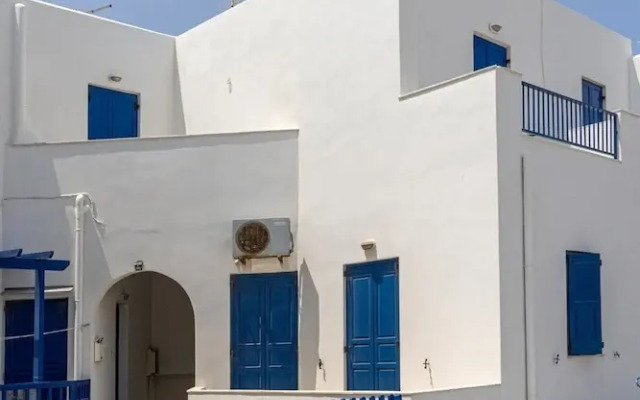 Zen Beach House in Tinos 1