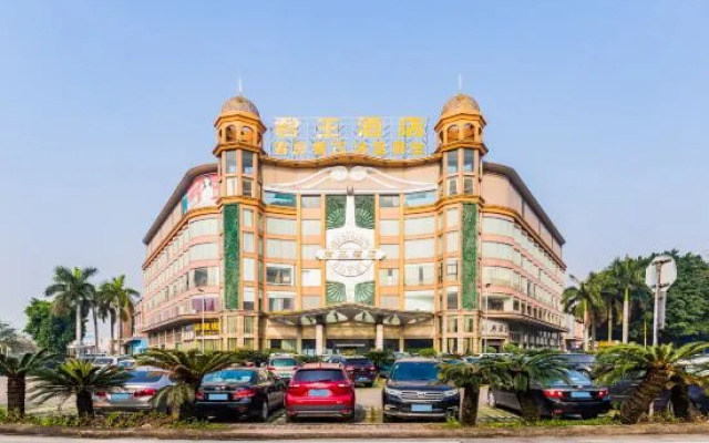 The Dynast's Hotel