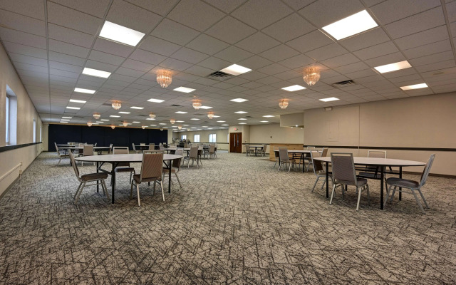 Kings Inn Hotel and Conference Center