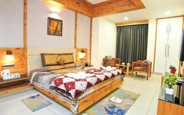 Mayur Hotel Bar And Restaurant