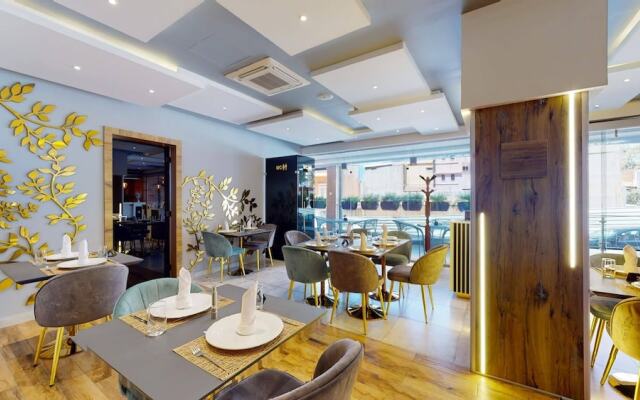 Kingdom Luxury Hotel