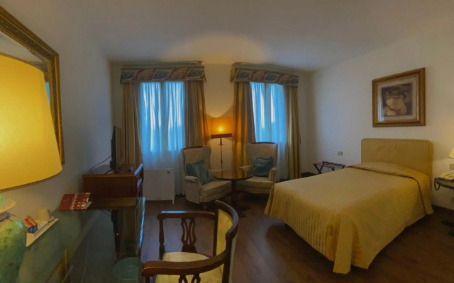 Hotel Villa Montanarini