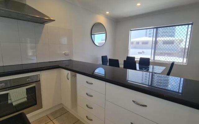 Cranbourne Court Unit 7