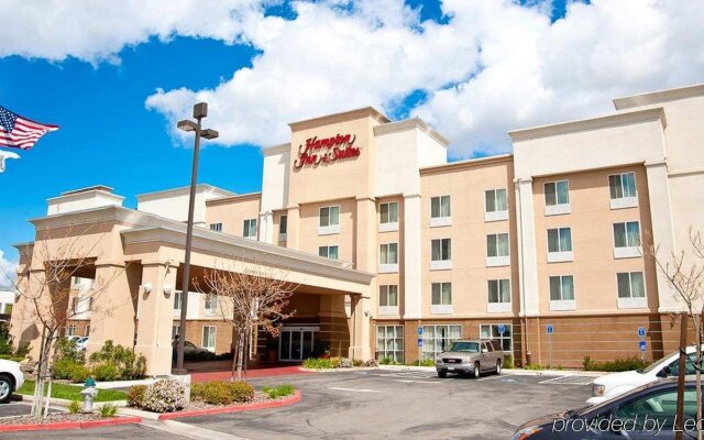 Hampton Inn & Suites Fresno