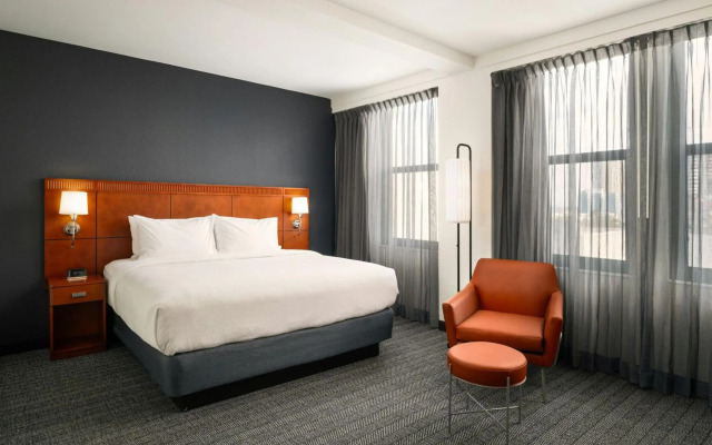 Courtyard by Marriott St. Petersburg Downtown