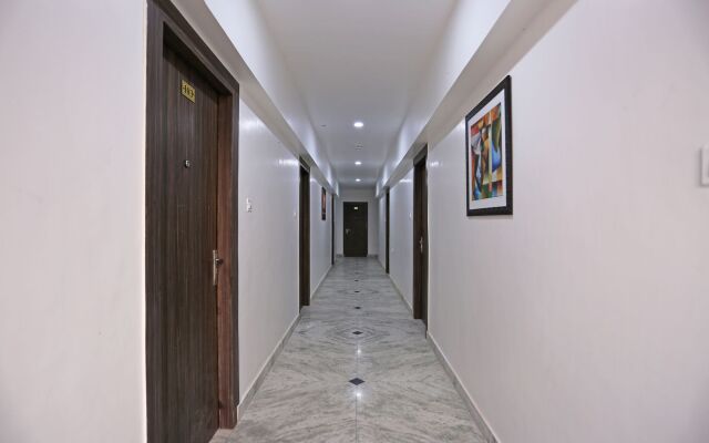 Hotel The Leaf by OYO